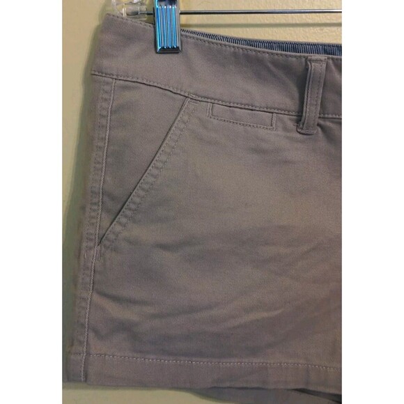 American Eagle Outfitters Stretch Women's Sz 10 Chino Khaki Shorts Slash Pockets - Picture 2 of 9
